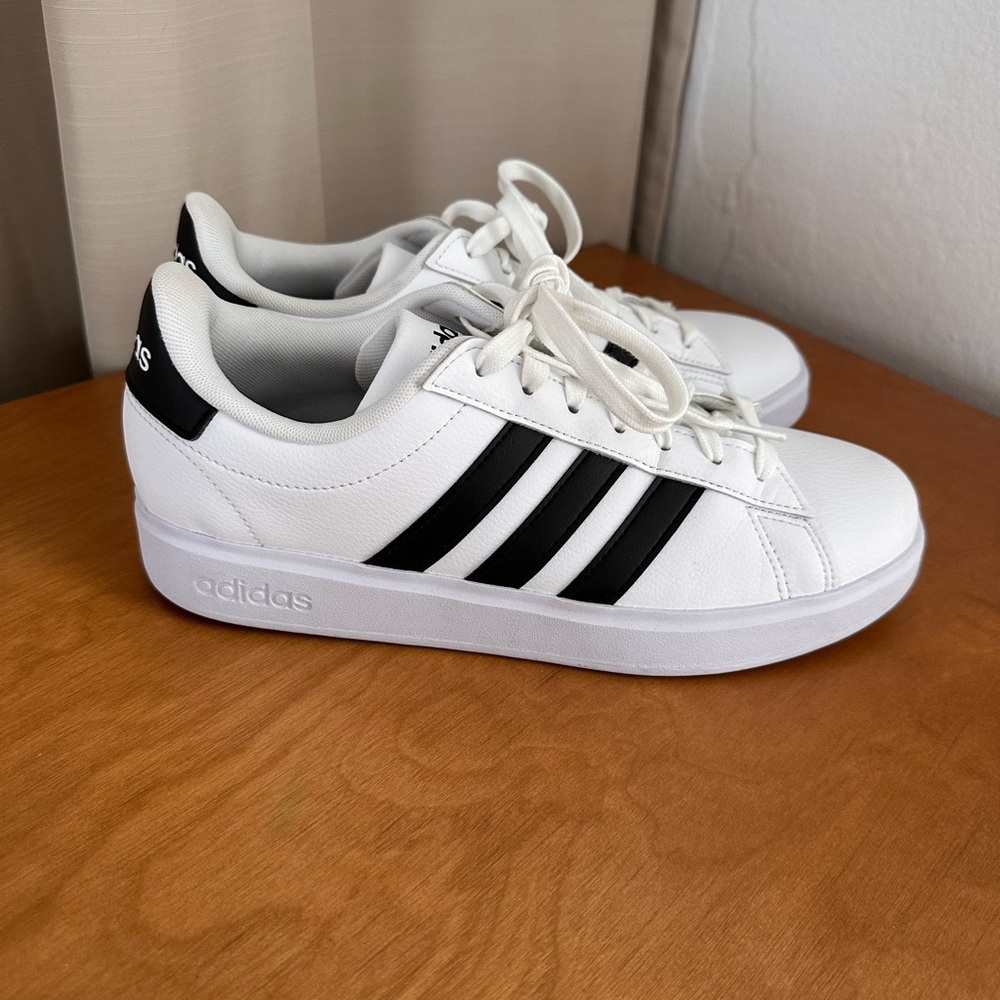 Adidas Sz 8.5
